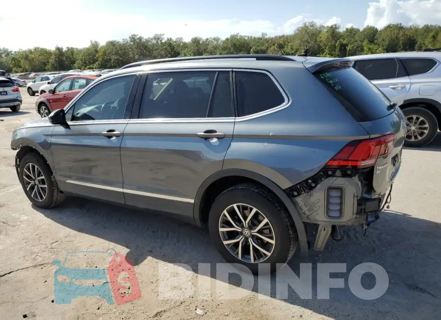 3VV3B7AX6JM201588 Photo# 2