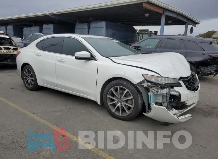19UUB2F33HA006763 Photo# 4