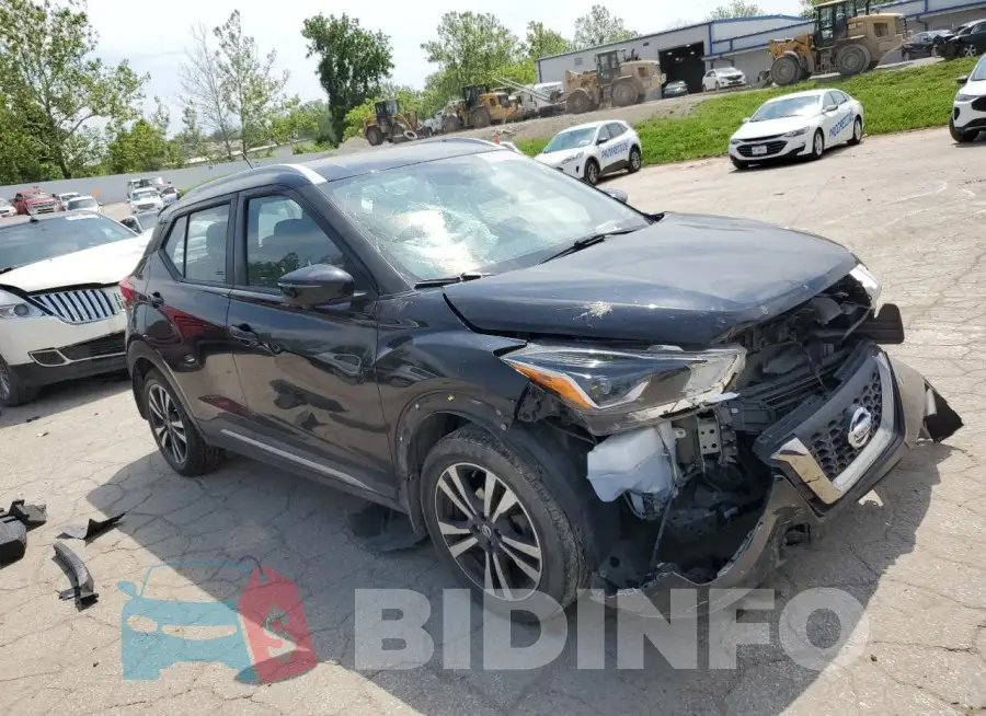 3N1CP5CU7JL535113 Photo# 4