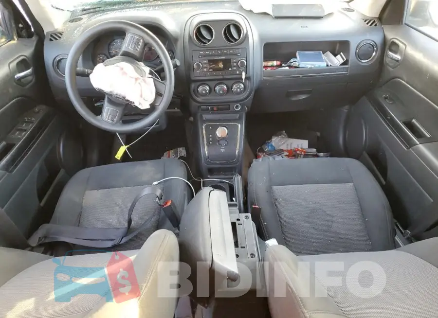 1C4NJPBB4HD158050 Photo# 8