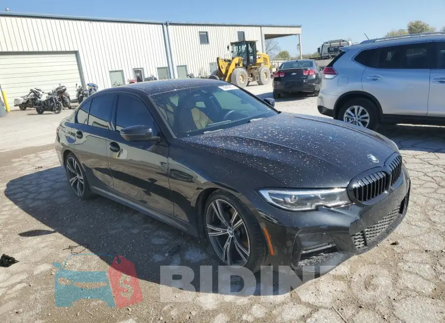 3MW5R7J07L8B15849 Photo# 4