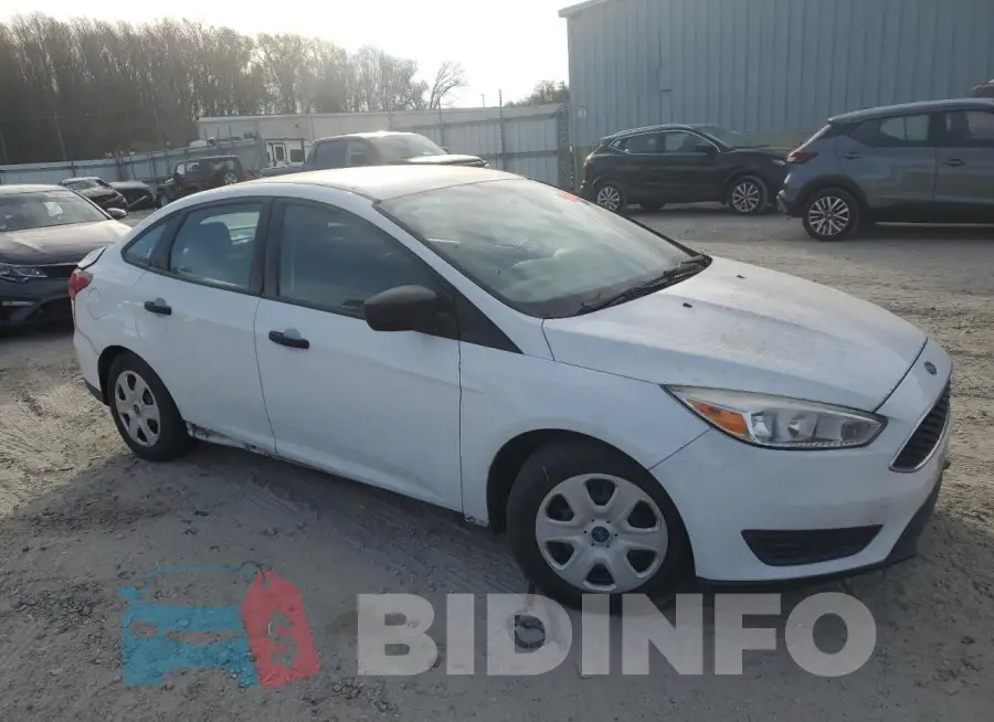 1FADP3E24GL335687 Photo# 4
