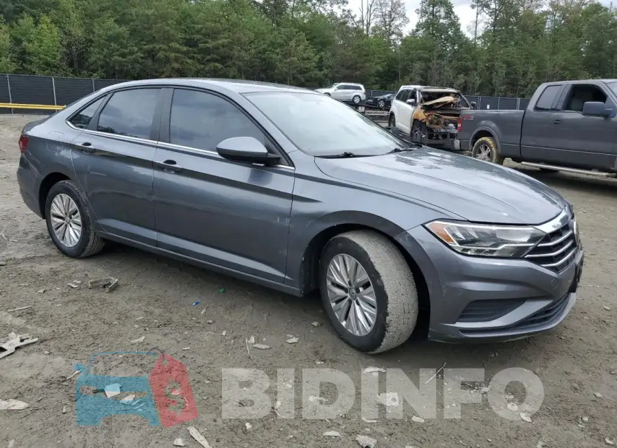 3VWCB7BUXKM246731 Photo# 4