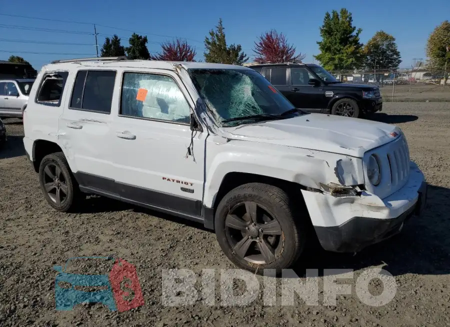 1C4NJPBB3GD715772 Photo# 4