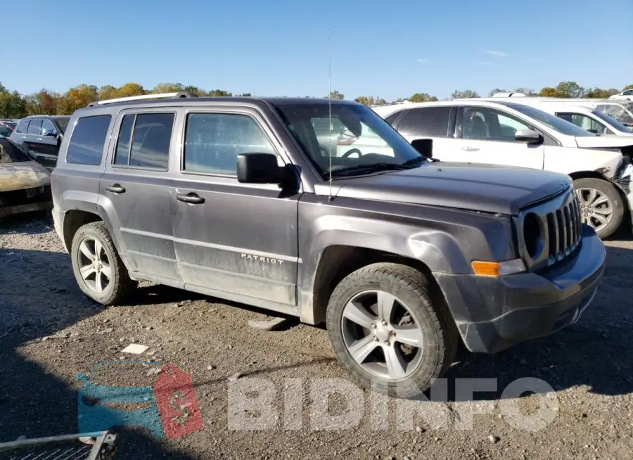 1C4NJRFB3HD195032 Photo# 4