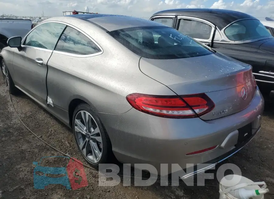 WDDWJ8DB2KF777626 Photo# 2