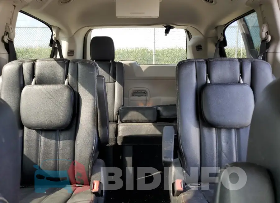 2C4RC1BG5FR751382 Photo# 10