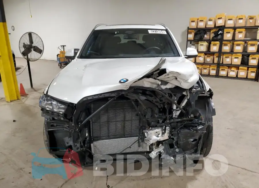 5UX13EU02R9U83842 Photo# 5