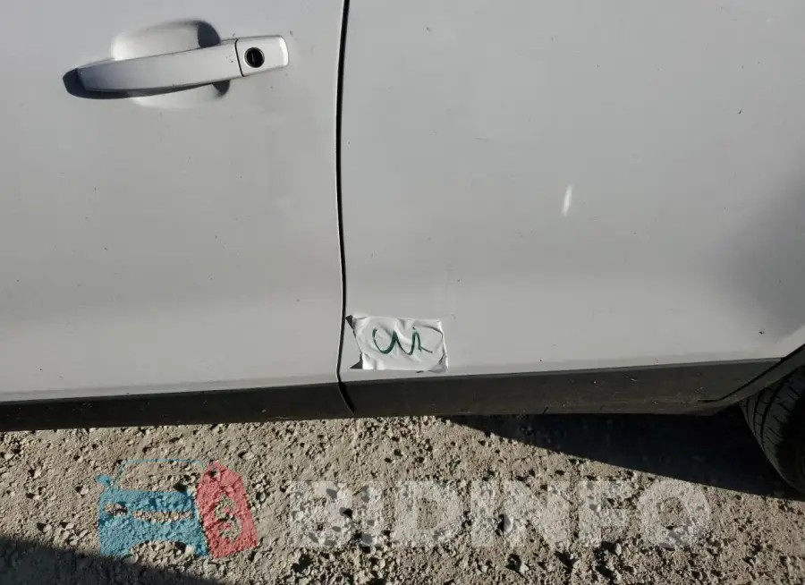 KL7CJLSB6GB611012 Photo# 13