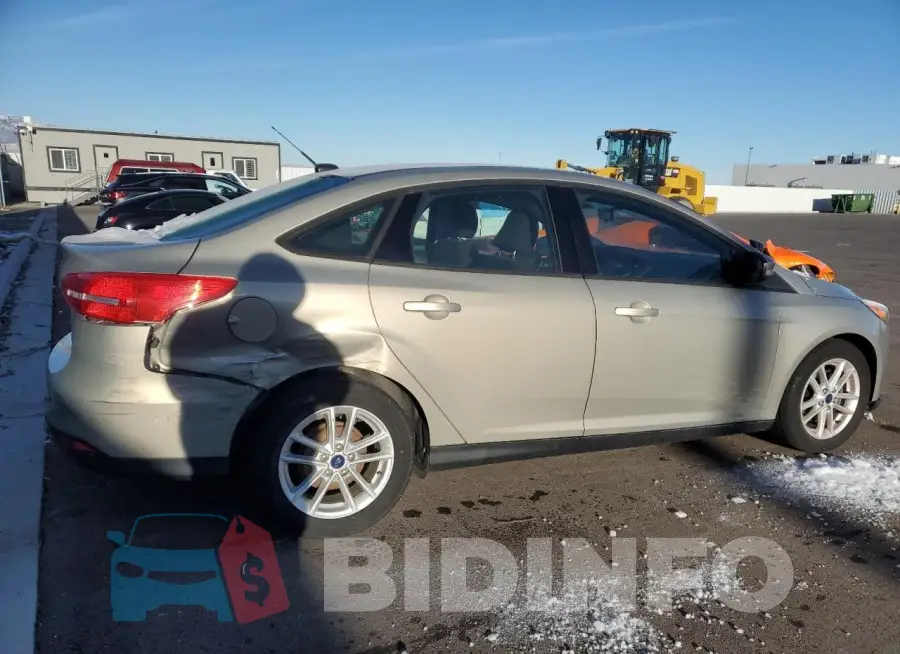 1FADP3F23GL303084 Photo# 3