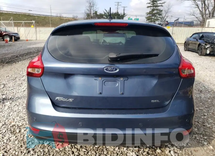 1FADP3M20JL285850 Photo# 6
