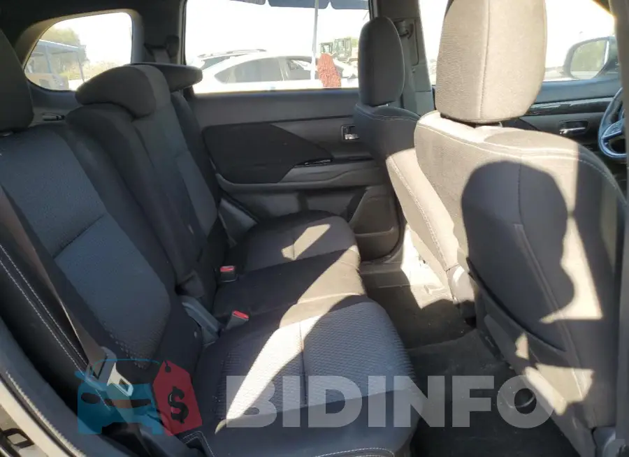 JA4AD3A32JZ060744 Photo# 6