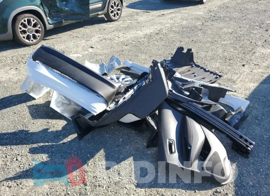JTDBCMFE9R3068772 Photo# 12
