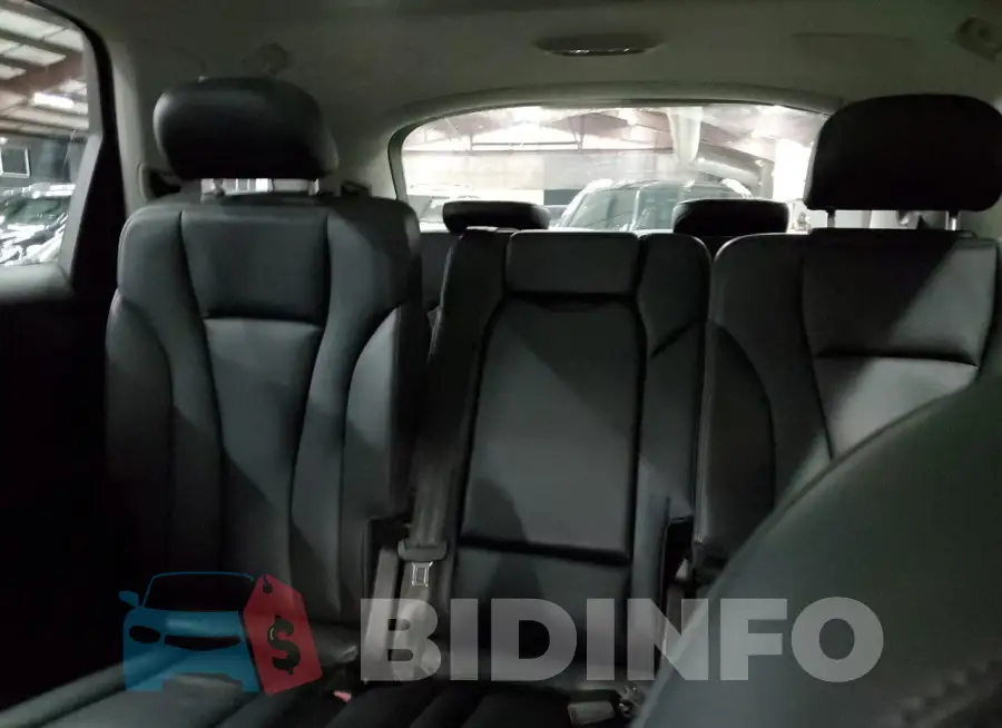 WA1LAAF73KD001802 Photo# 10