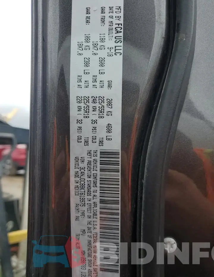 3C4NJDCB8KT619975 Photo# 13