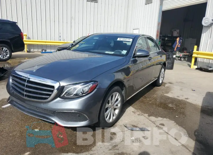 WDDZF4JB7HA213617 Photo# 1