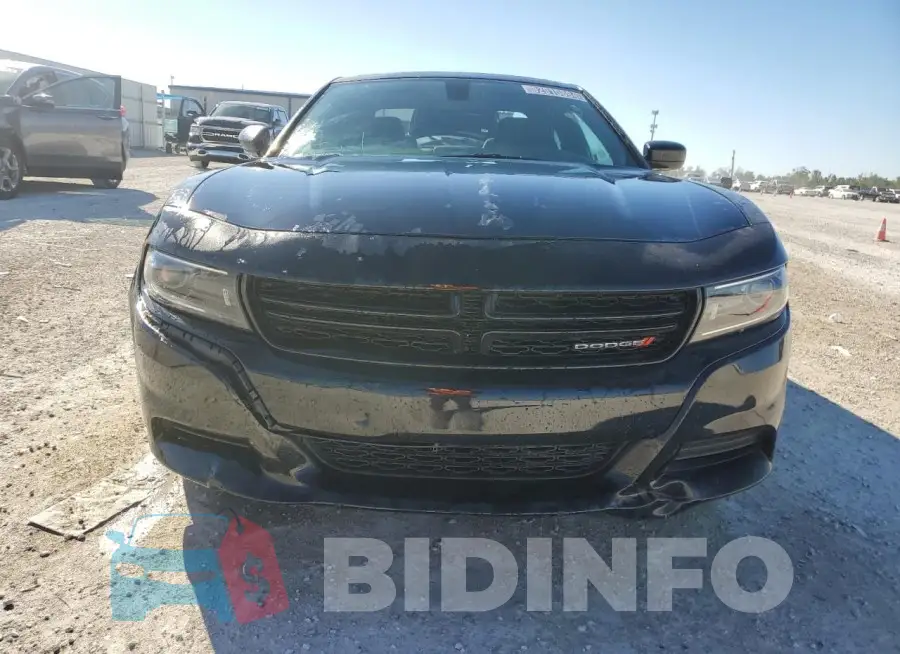 2C3CDXBG1PH691084 Photo# 5