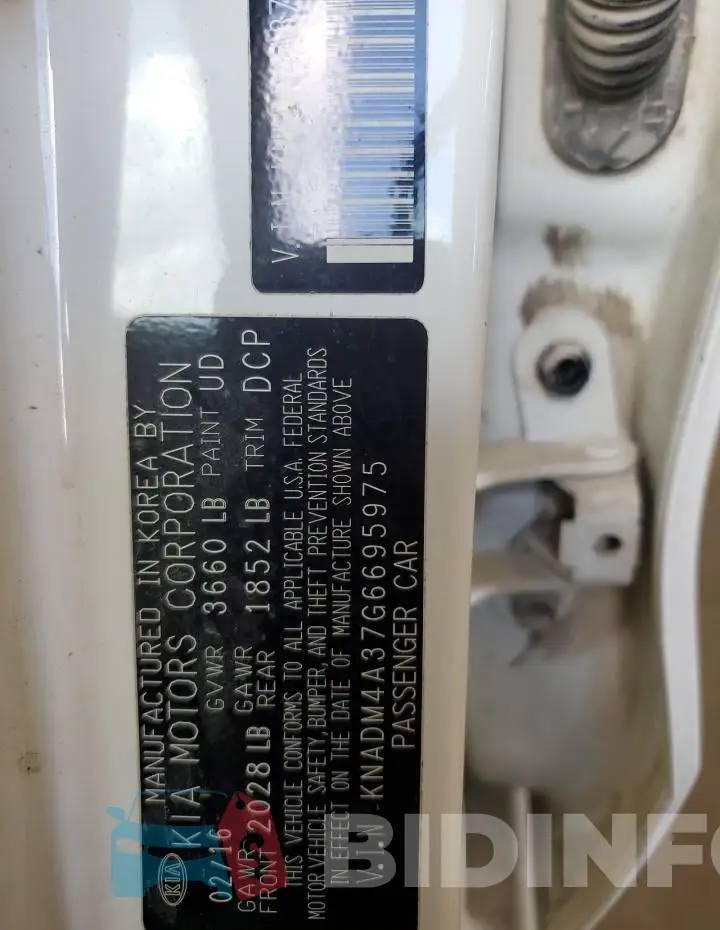 KNADM4A37G6695975 Photo# 13