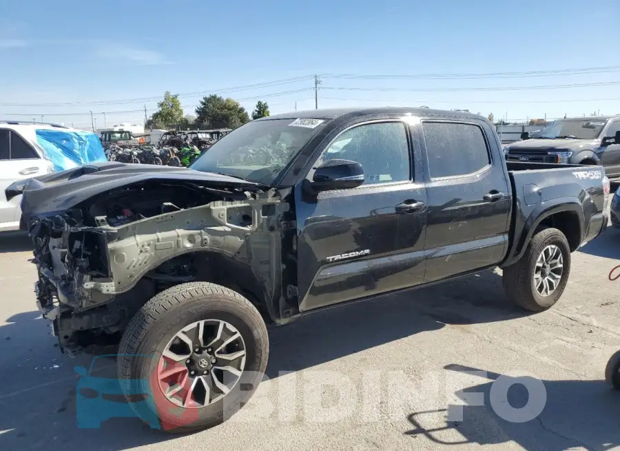 3TMCZ5AN3PM645453 Photo# 1