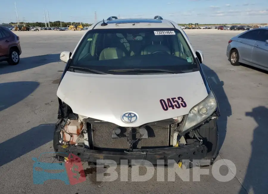 5TDYK3DCXFS677243 Photo# 5