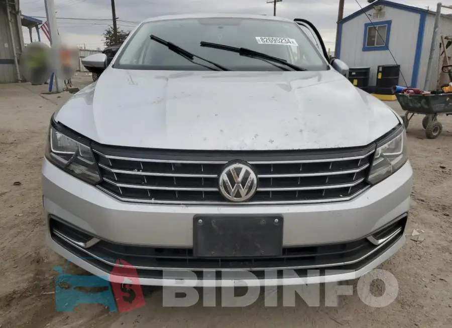 1VWLA7A36KC009652 Photo# 5