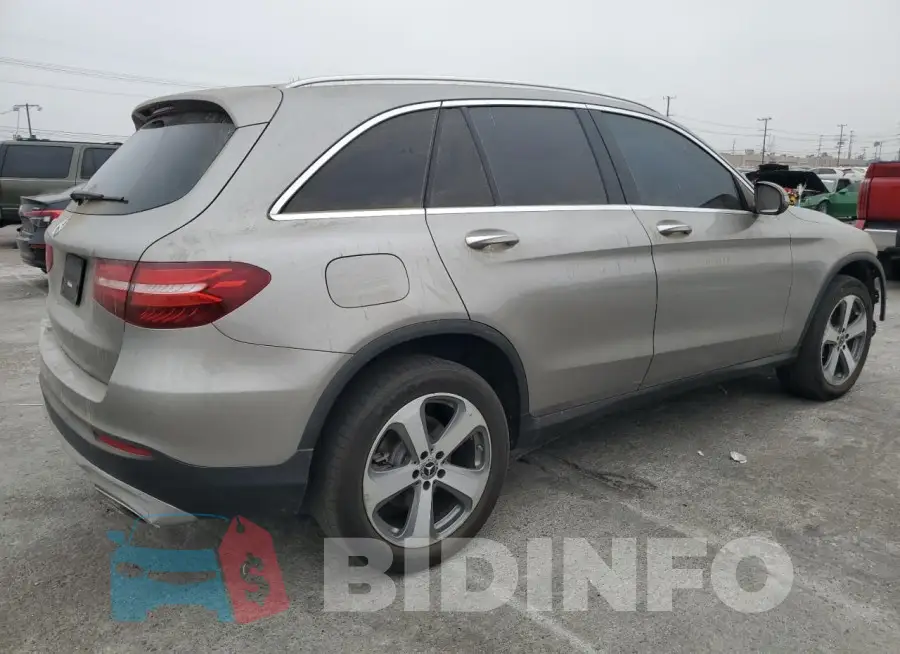 WDC0G4JB6KV150262 Photo# 3