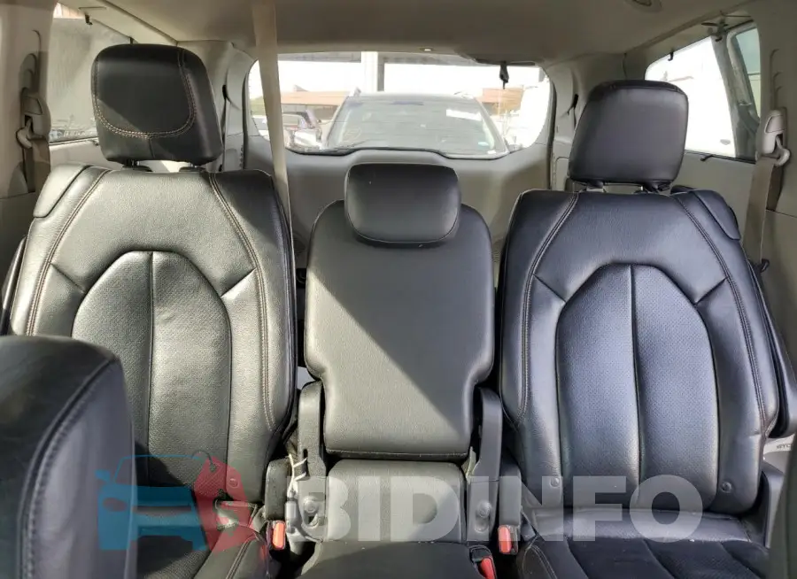 2C4RC1EG4HR608356 Photo# 10