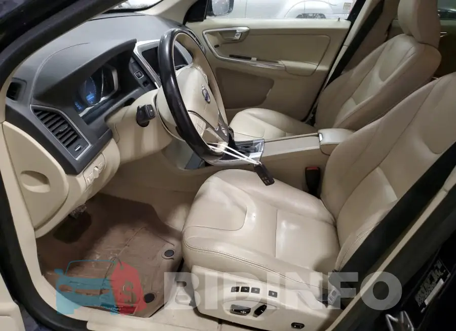 YV4902RK2G2818932 Photo# 7
