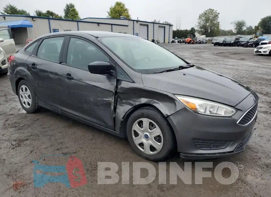 1FADP3E20GL331152 Photo# 4