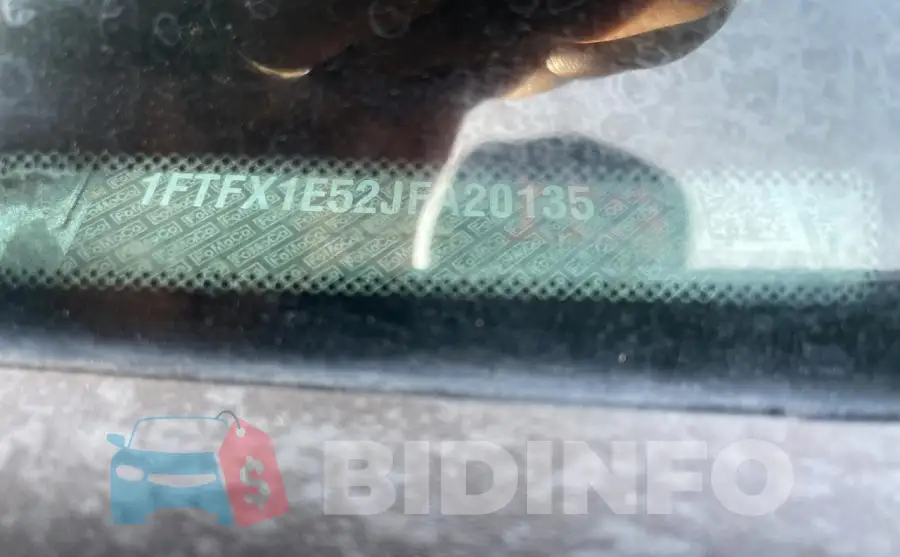1FTFX1E52JFA20135 Photo# 10
