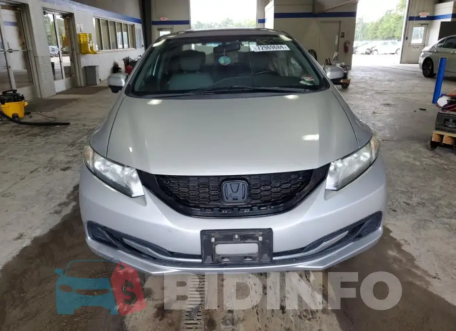 19XFB2F86FE009945 Photo# 5