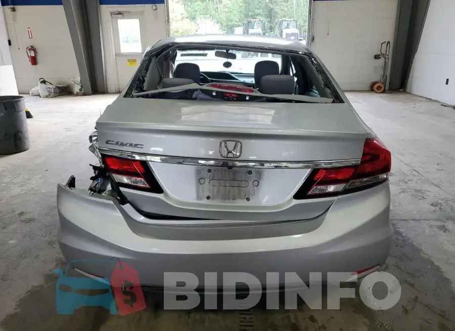 19XFB2F86FE009945 Photo# 6