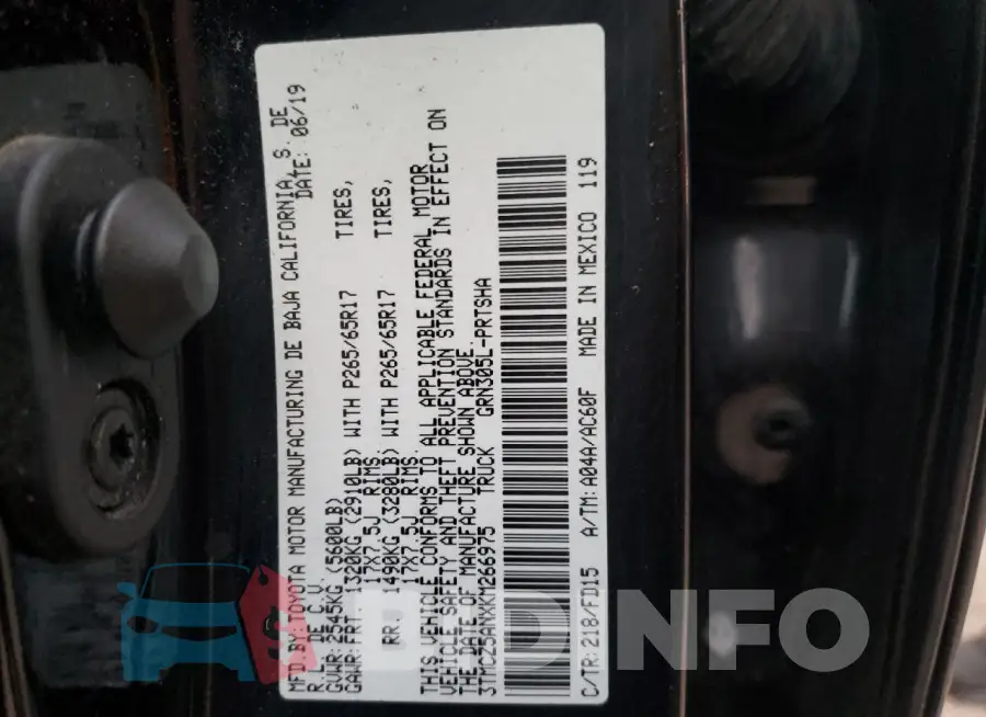 3TMCZ5ANXKM266975 Photo# 13