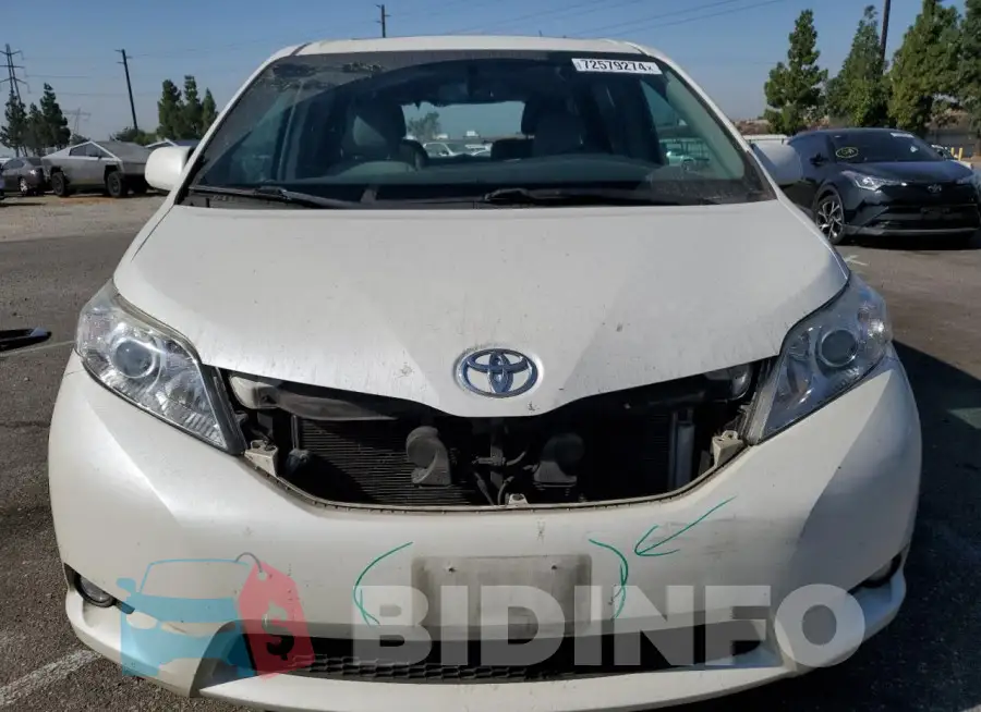 5TDYK3DC6GS742347 Photo# 5
