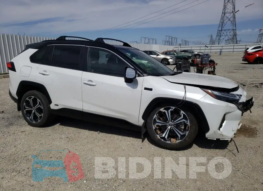 JTMEB3FV4PD150961 Photo# 4