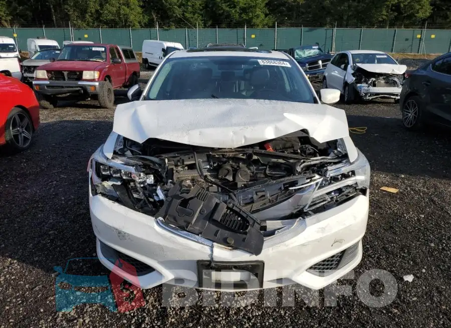 19UDE2F45JA006253 Photo# 5