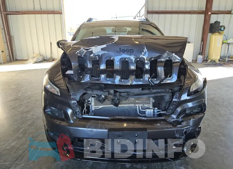 1C4PJLCB1JD605262 Photo# 5