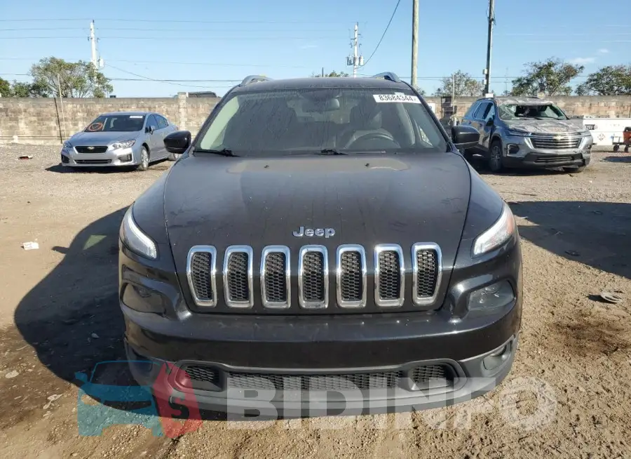 1C4PJLCBXFW638059 Photo# 5