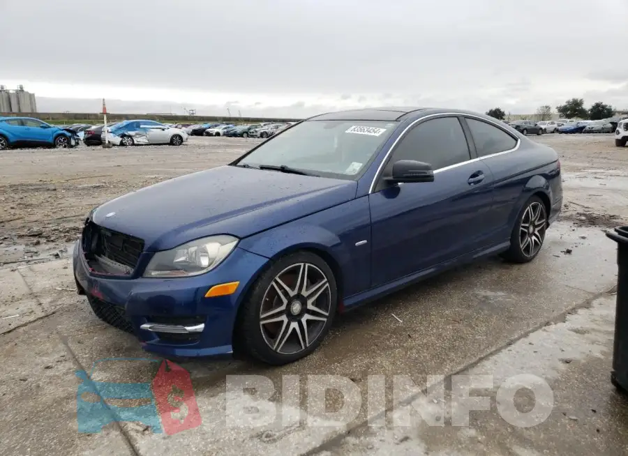 WDDGJ4HB1FG412071 Photo# 1