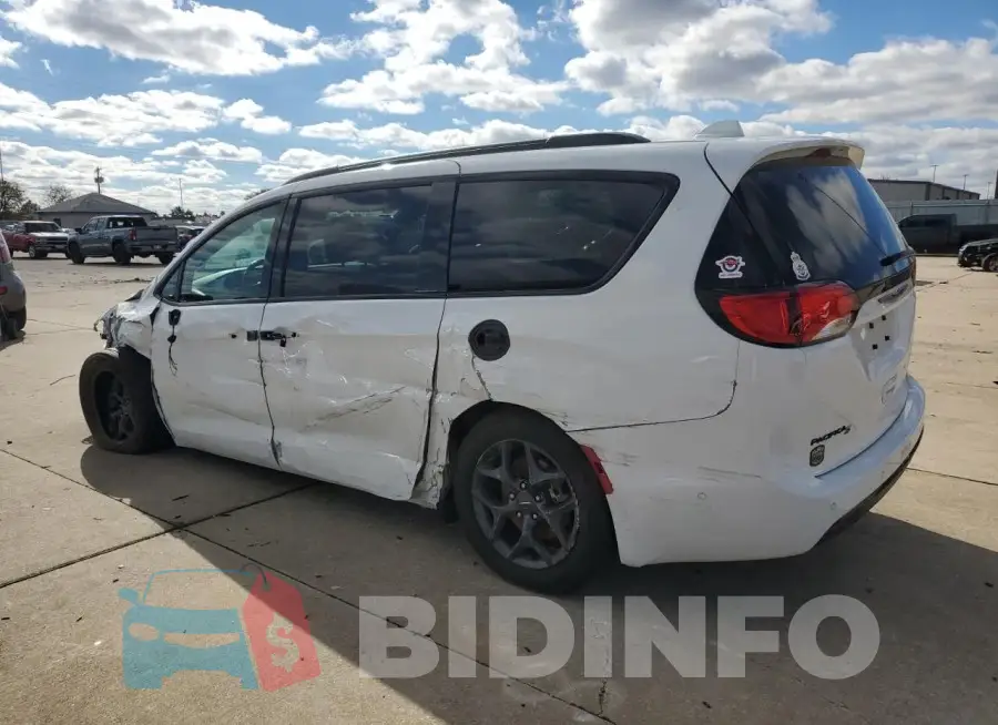 2C4RC1EG3KR576958 Photo# 2