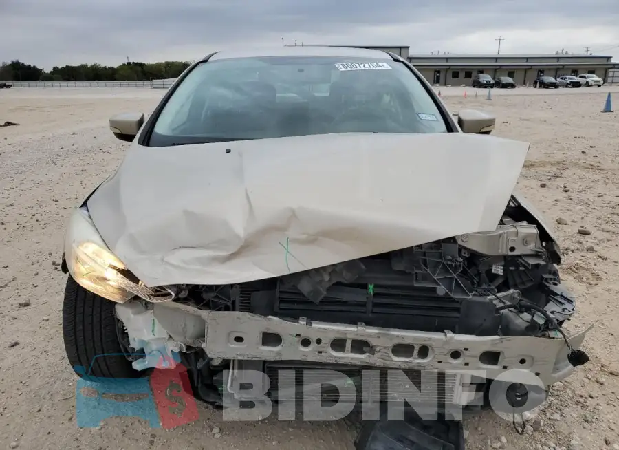 1FADP3F25HL304870 Photo# 5