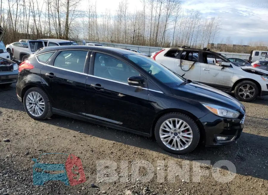 1FADP3N27GL319516 Photo# 4