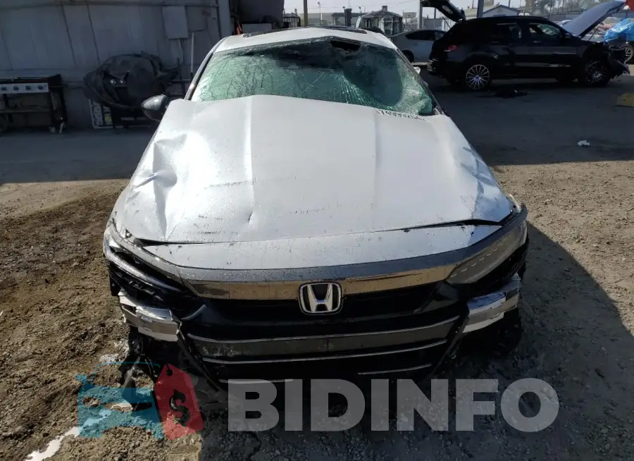 1HGCV2F39MA027243 Photo# 5