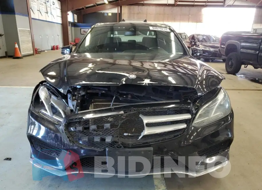 WDDHF8JB3FB103352 Photo# 5