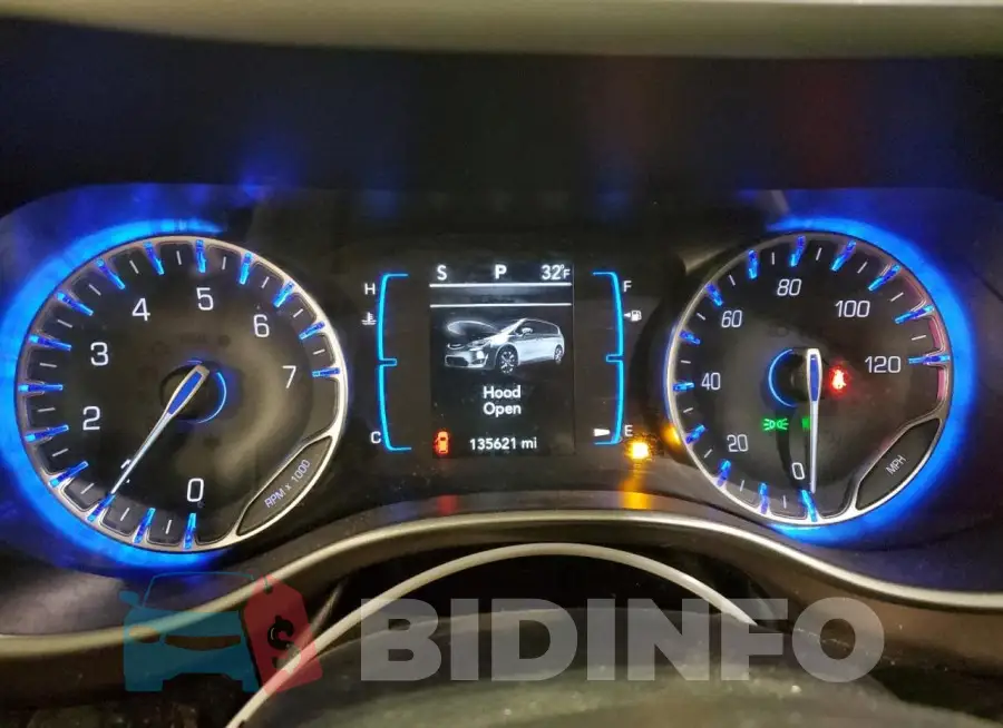 2C4RC1BGXHR820585 Photo# 9