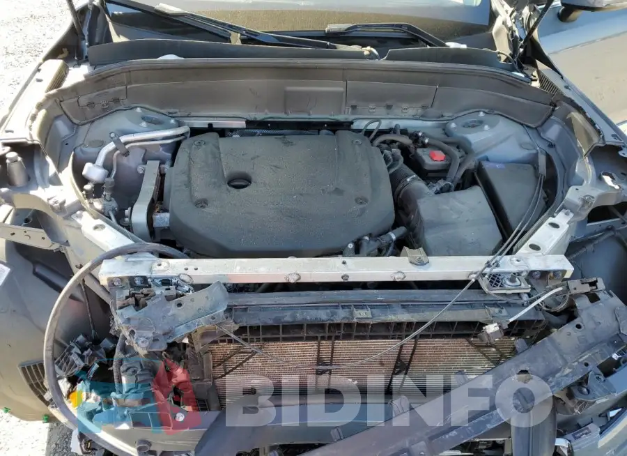 YV40621NXP1929084 Photo# 12