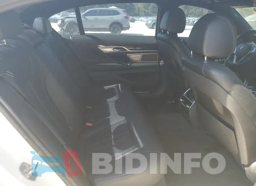 WBA7E2C56GG738726 Photo# 10