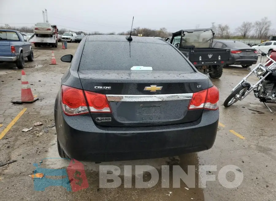 1G1PE5SB0F7188832 Photo# 6