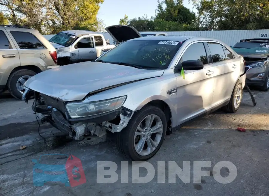 1FAHP2D82FG130636 Photo# 1