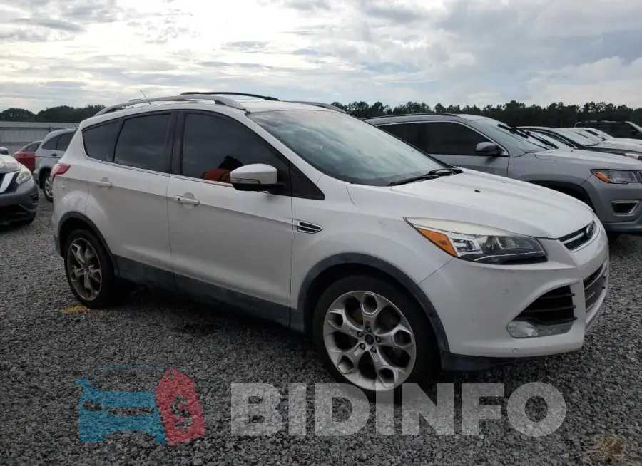 1FMCU9J98GUA10812 Photo# 4